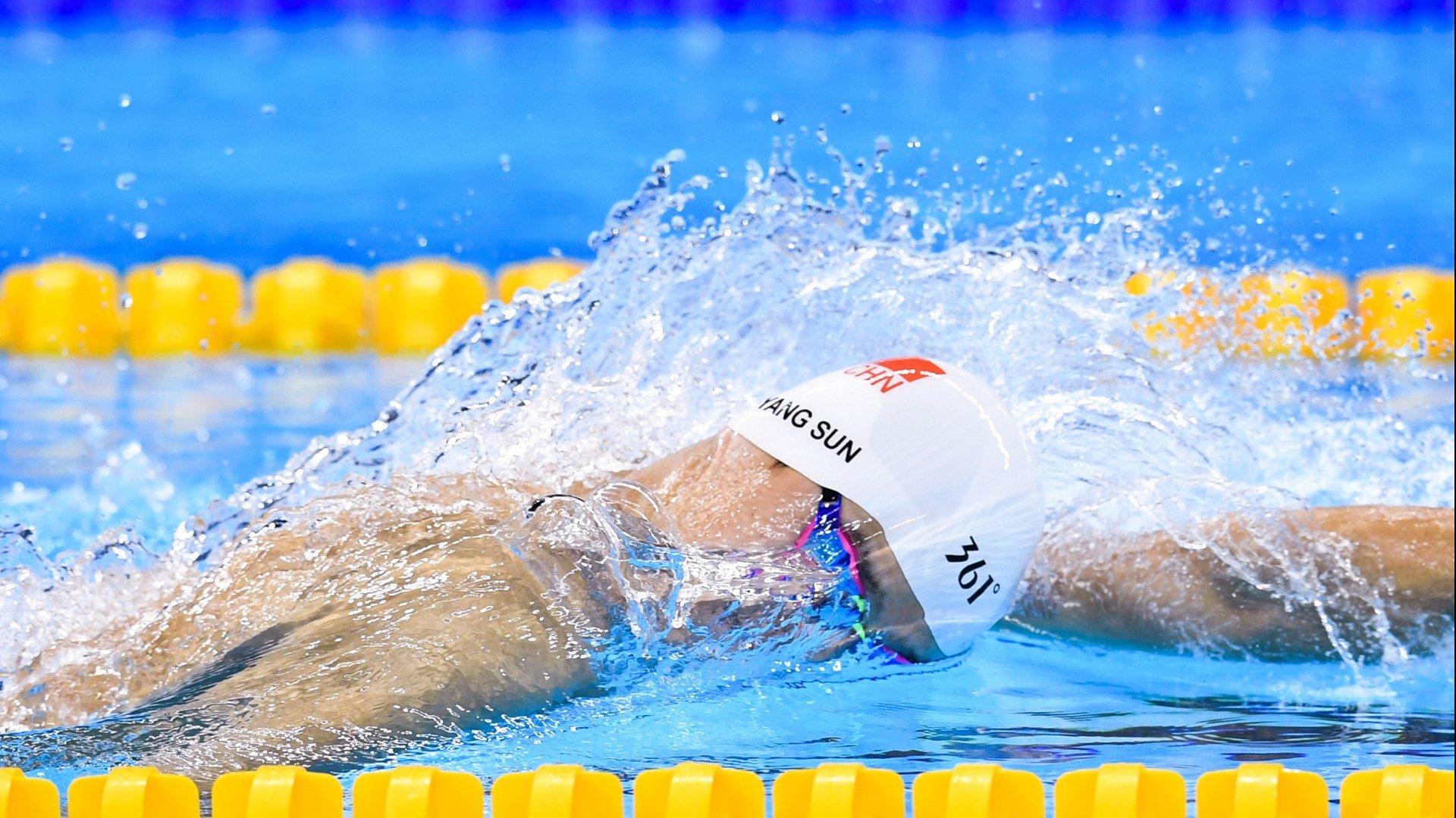 中学篮球推广篮球竞技礼仪培养运动员良好习惯，中学生篮球培训