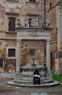 九游官方下载-英超球队结合疲劳评分系统动态分配替补上场时机，英超受伤率